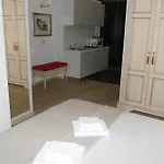 بيت ضيافة Louis كالياري